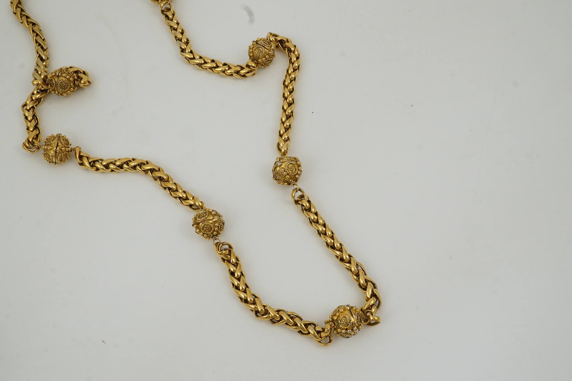 A Chanel style 1970's necklace